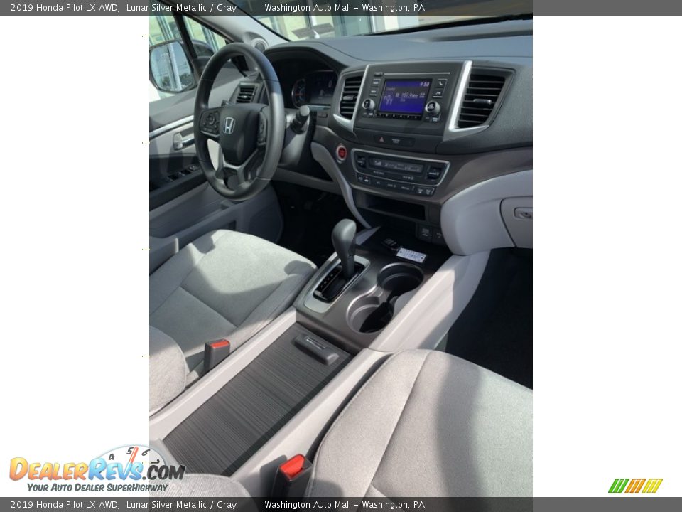 2019 Honda Pilot LX AWD Lunar Silver Metallic / Gray Photo #31