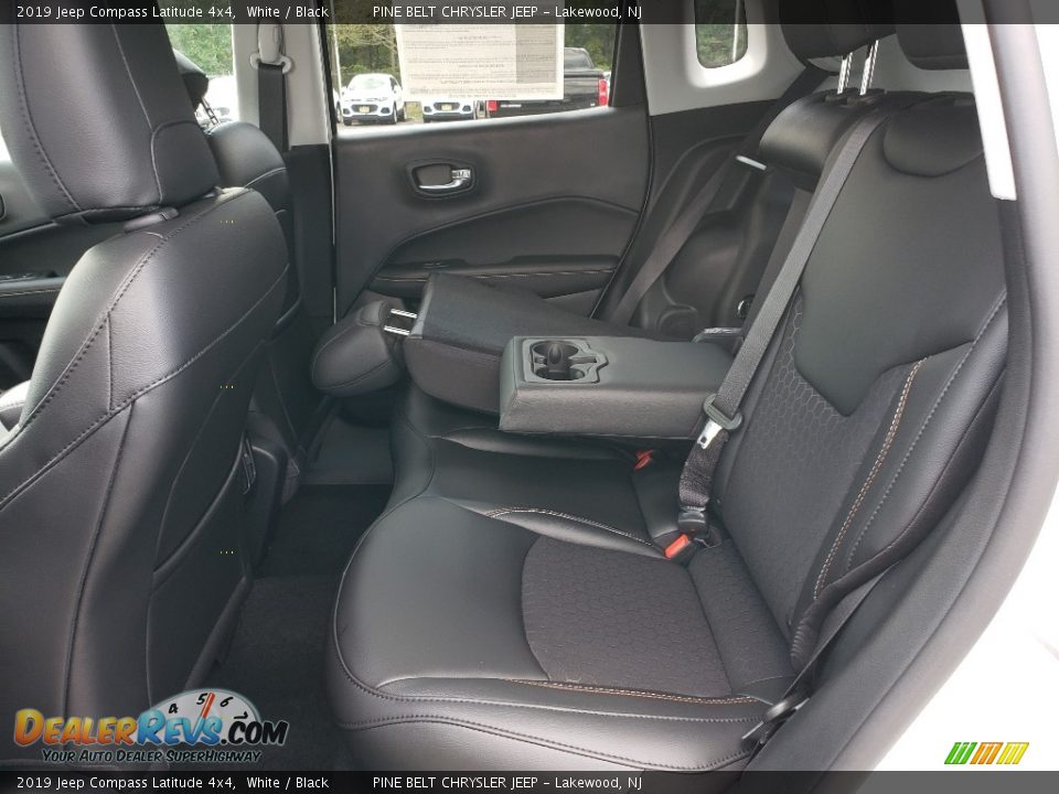 2019 Jeep Compass Latitude 4x4 White / Black Photo #6