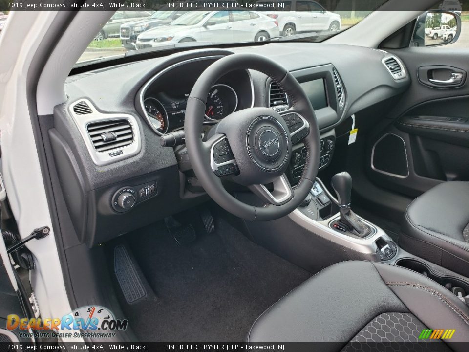 2019 Jeep Compass Latitude 4x4 White / Black Photo #7