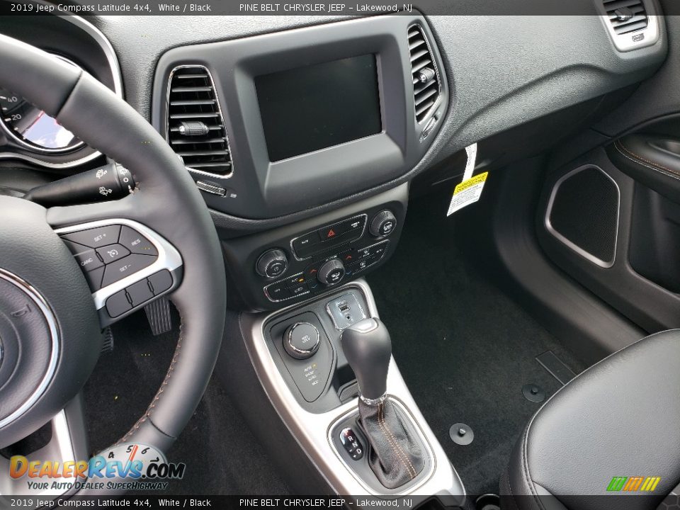 2019 Jeep Compass Latitude 4x4 White / Black Photo #10