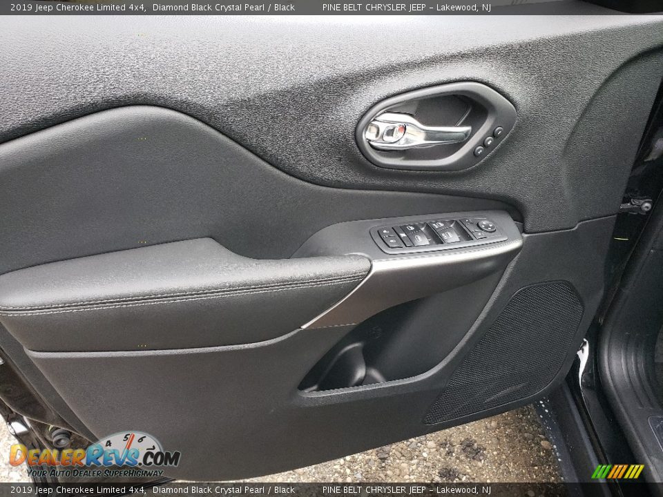 2019 Jeep Cherokee Limited 4x4 Diamond Black Crystal Pearl / Black Photo #8