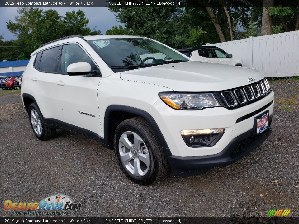 2019 Jeep Compass Latitude 4x4 White / Black Photo #1