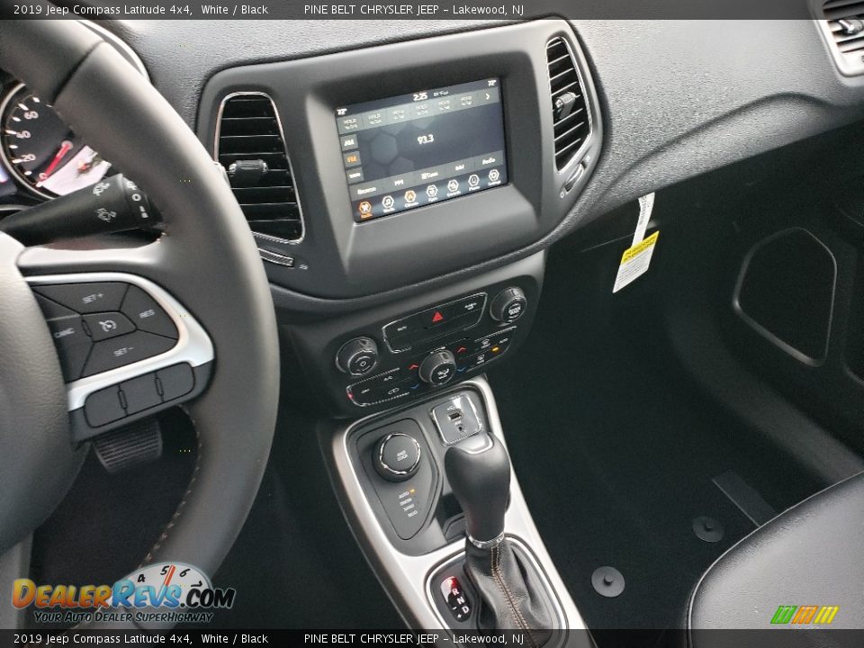 2019 Jeep Compass Latitude 4x4 White / Black Photo #10