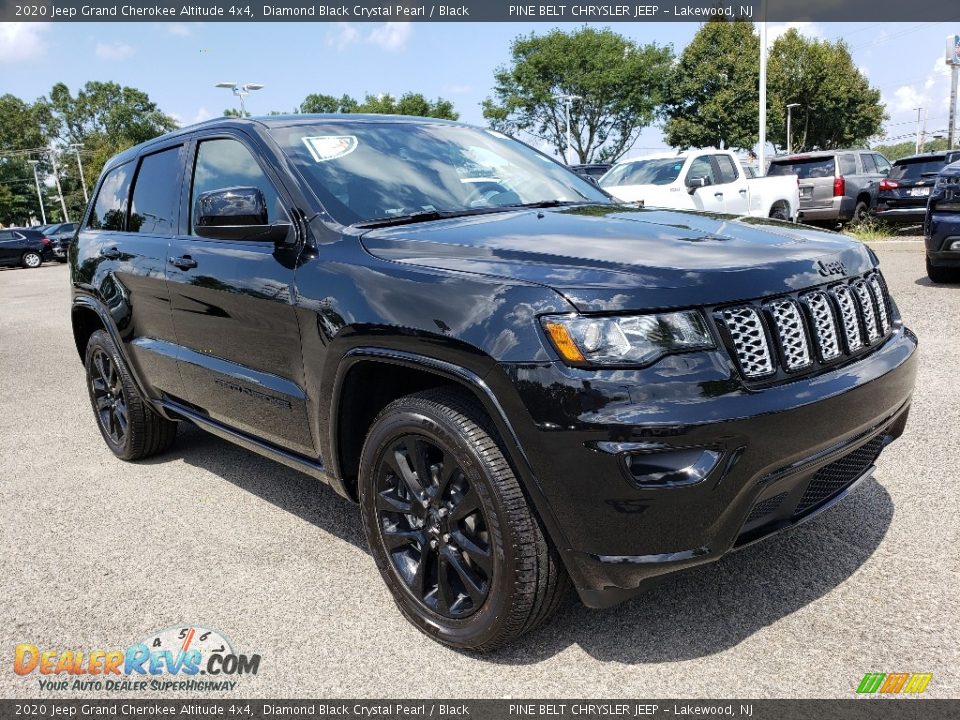 Front 3/4 View of 2020 Jeep Grand Cherokee Altitude 4x4 Photo #1