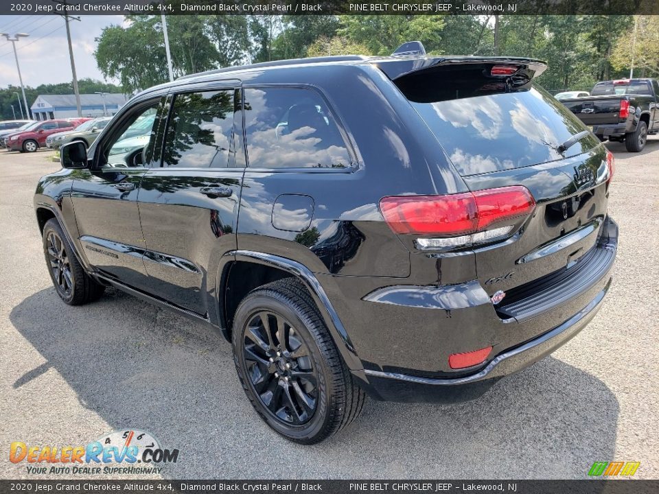 2020 Jeep Grand Cherokee Altitude 4x4 Diamond Black Crystal Pearl / Black Photo #4