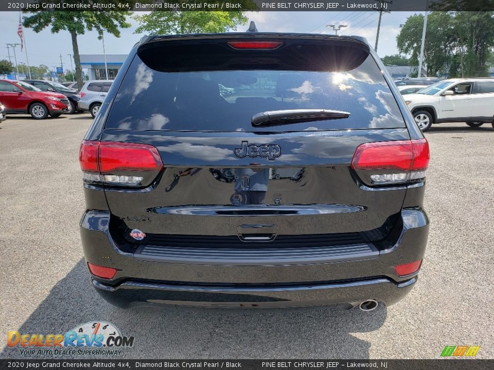 2020 Jeep Grand Cherokee Altitude 4x4 Diamond Black Crystal Pearl / Black Photo #5
