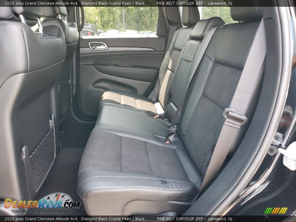 2020 Jeep Grand Cherokee Altitude 4x4 Diamond Black Crystal Pearl / Black Photo #6