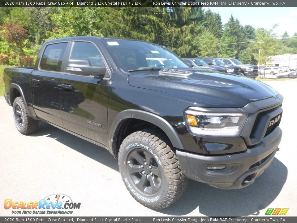 Front 3/4 View of 2020 Ram 1500 Rebel Crew Cab 4x4 Photo #7