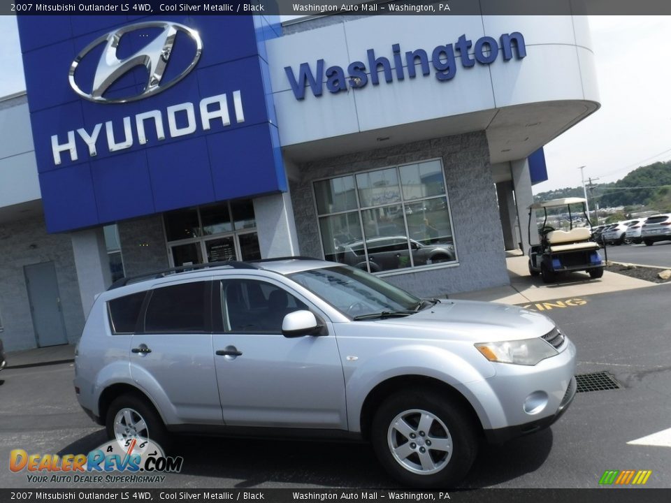 2007 Mitsubishi Outlander LS 4WD Cool Silver Metallic / Black Photo #2