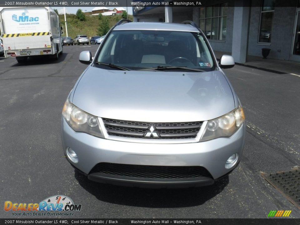 2007 Mitsubishi Outlander LS 4WD Cool Silver Metallic / Black Photo #4