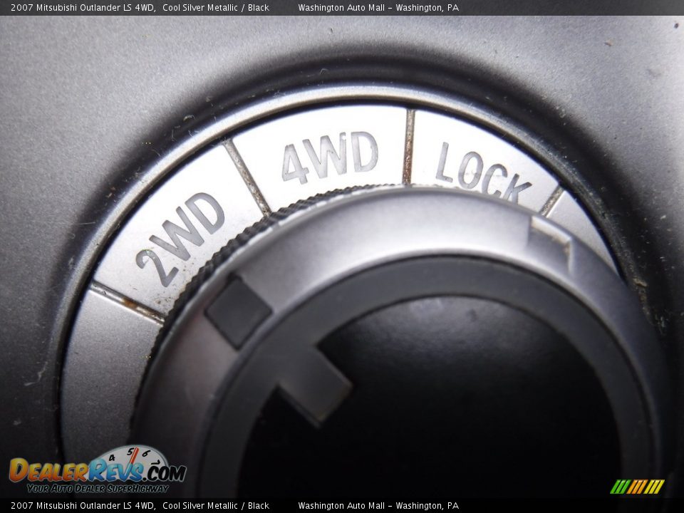 2007 Mitsubishi Outlander LS 4WD Cool Silver Metallic / Black Photo #10