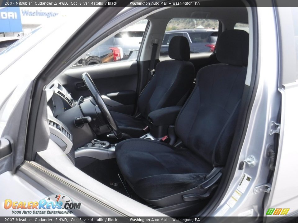 2007 Mitsubishi Outlander LS 4WD Cool Silver Metallic / Black Photo #14