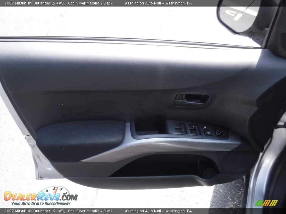 2007 Mitsubishi Outlander LS 4WD Cool Silver Metallic / Black Photo #15