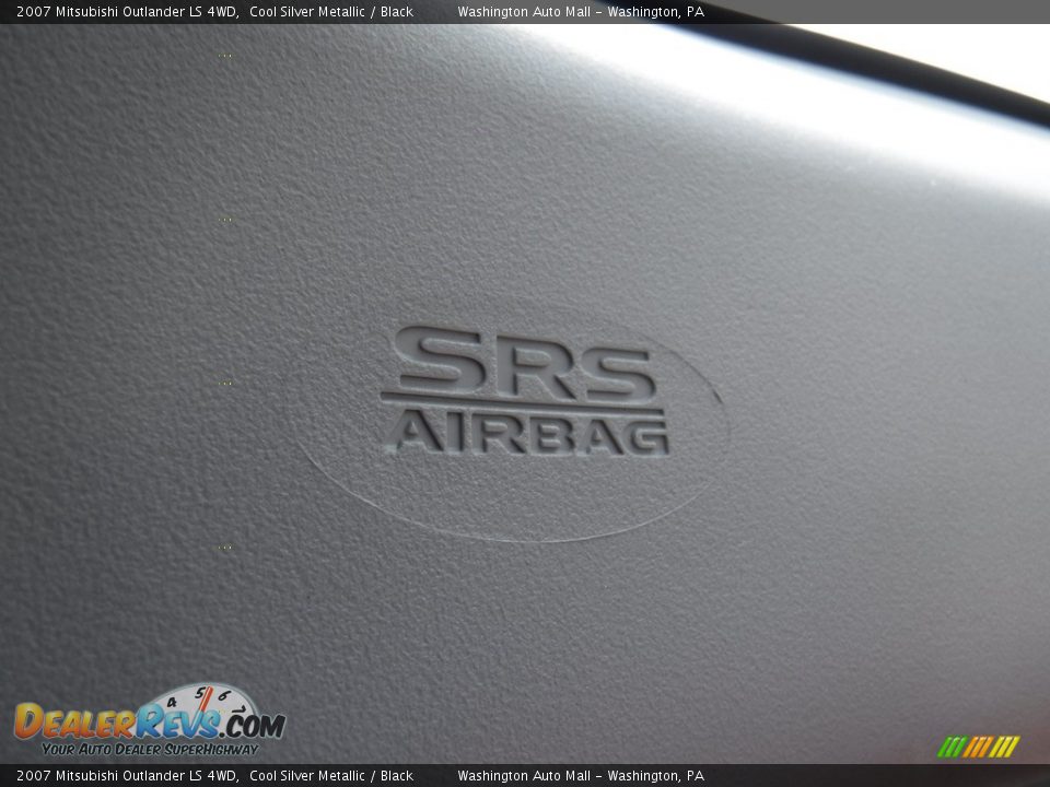 2007 Mitsubishi Outlander LS 4WD Cool Silver Metallic / Black Photo #17
