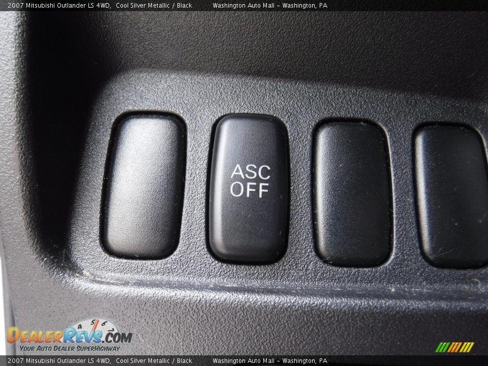 2007 Mitsubishi Outlander LS 4WD Cool Silver Metallic / Black Photo #18