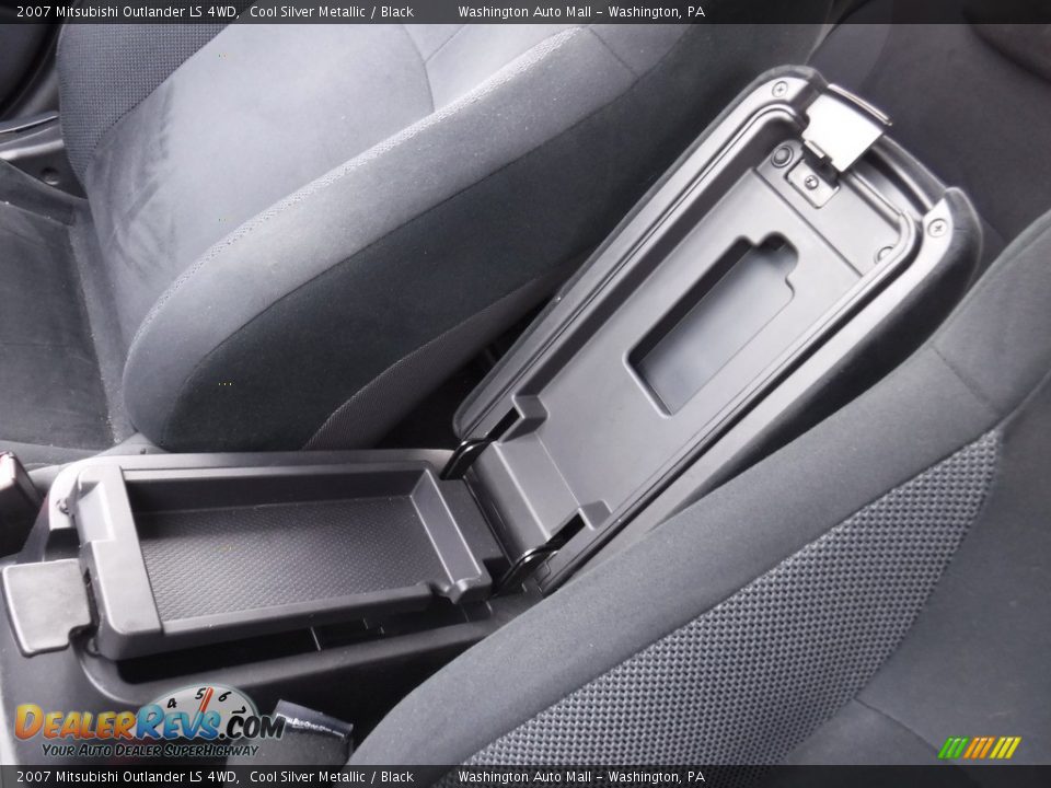 2007 Mitsubishi Outlander LS 4WD Cool Silver Metallic / Black Photo #20