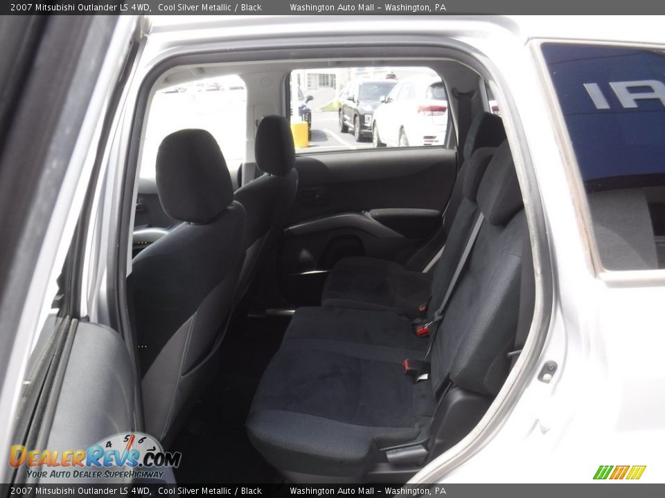 2007 Mitsubishi Outlander LS 4WD Cool Silver Metallic / Black Photo #21