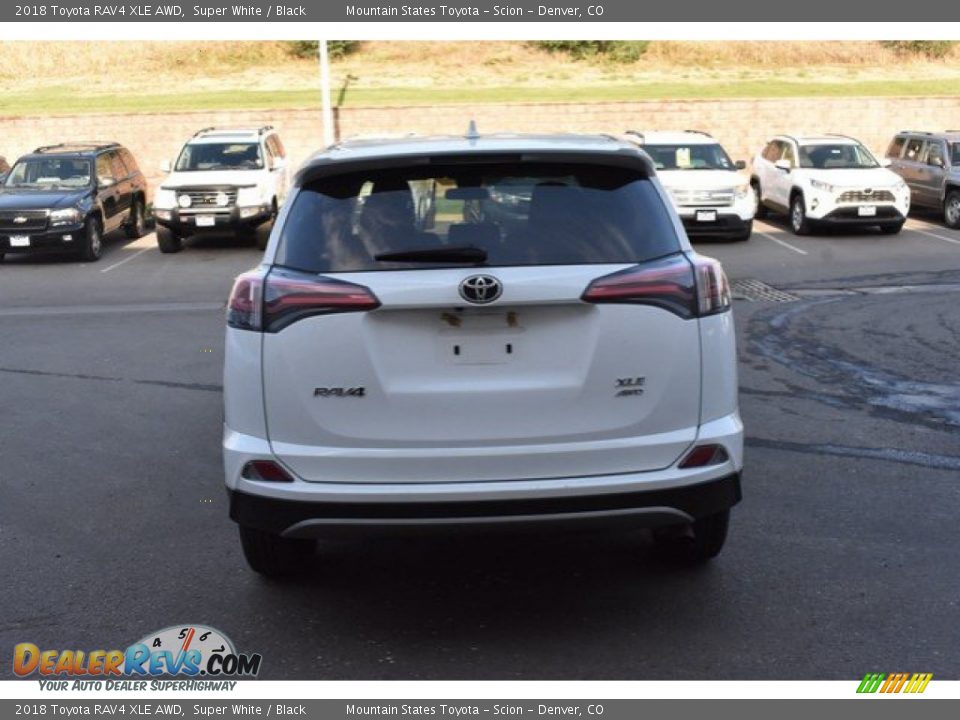 2018 Toyota RAV4 XLE AWD Super White / Black Photo #5