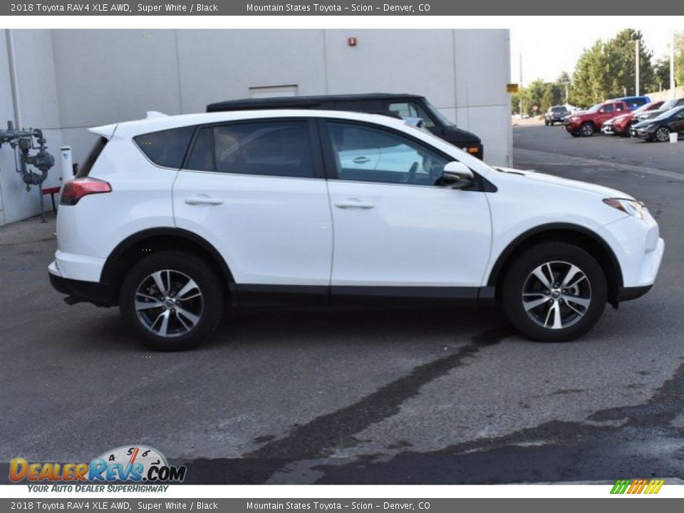 2018 Toyota RAV4 XLE AWD Super White / Black Photo #7