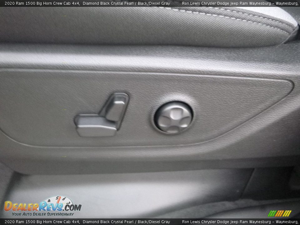 2020 Ram 1500 Big Horn Crew Cab 4x4 Diamond Black Crystal Pearl / Black/Diesel Gray Photo #20