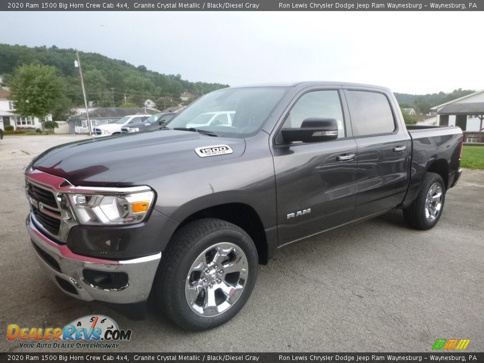 Front 3/4 View of 2020 Ram 1500 Big Horn Crew Cab 4x4 Photo #1