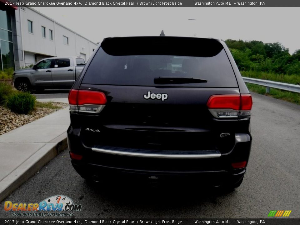 2017 Jeep Grand Cherokee Overland 4x4 Diamond Black Crystal Pearl / Brown/Light Frost Beige Photo #8