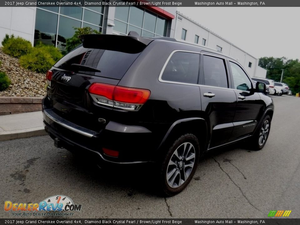 2017 Jeep Grand Cherokee Overland 4x4 Diamond Black Crystal Pearl / Brown/Light Frost Beige Photo #9