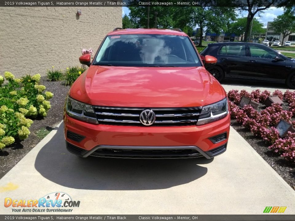 2019 Volkswagen Tiguan S Habanero Orange Metallic / Titan Black Photo #2