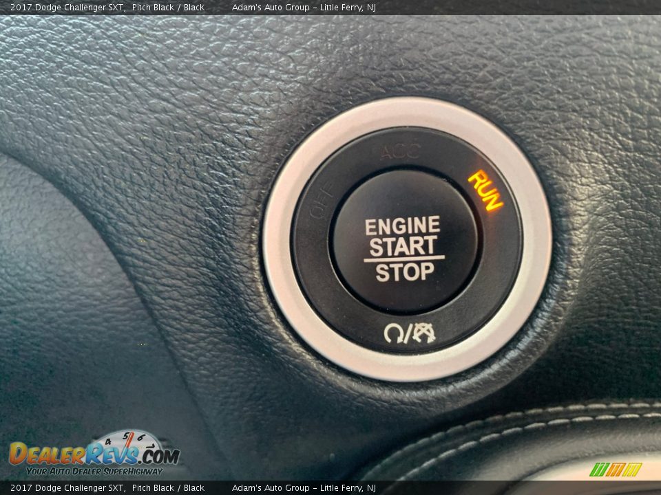 2017 Dodge Challenger SXT Pitch Black / Black Photo #14