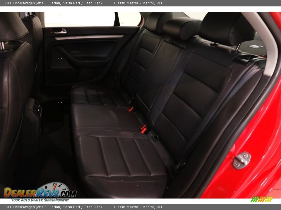 2010 Volkswagen Jetta SE Sedan Salsa Red / Titan Black Photo #16