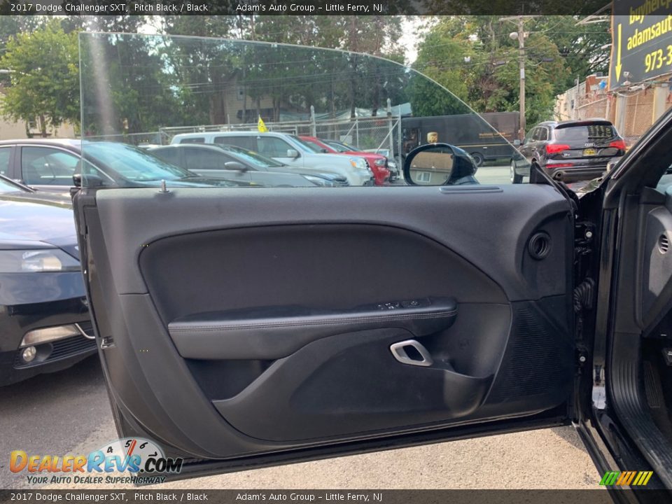 2017 Dodge Challenger SXT Pitch Black / Black Photo #17