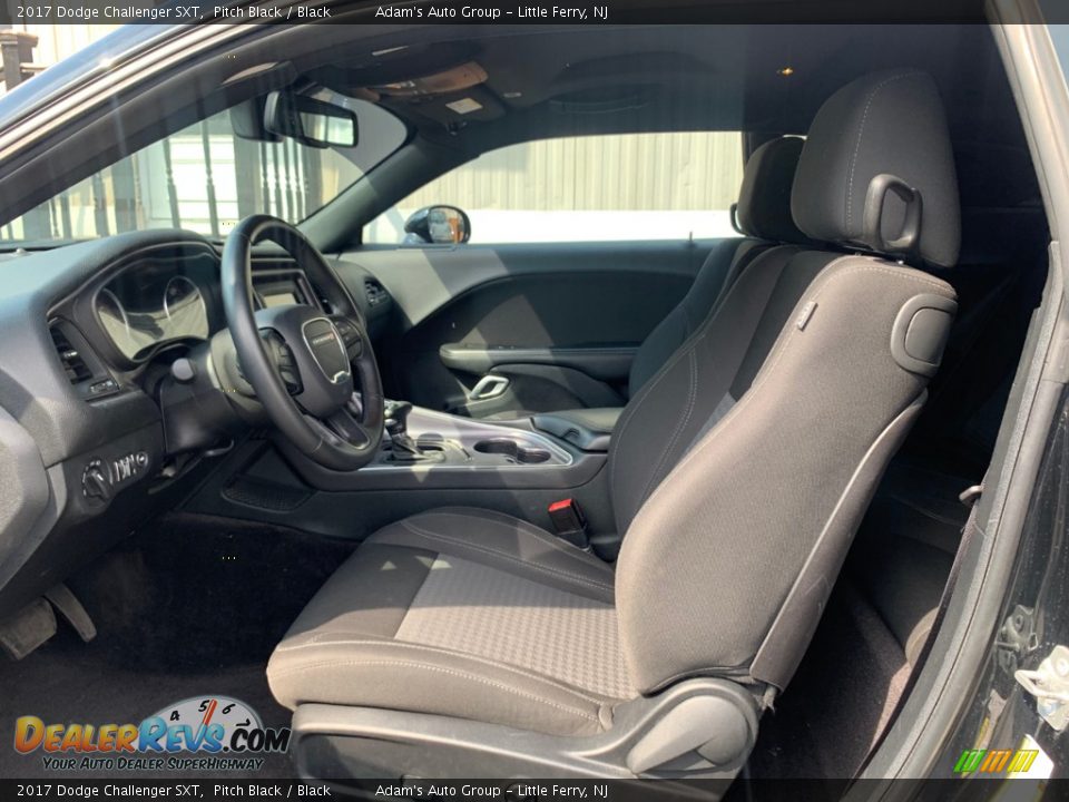 2017 Dodge Challenger SXT Pitch Black / Black Photo #18