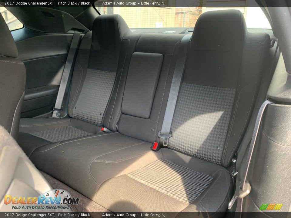 2017 Dodge Challenger SXT Pitch Black / Black Photo #19