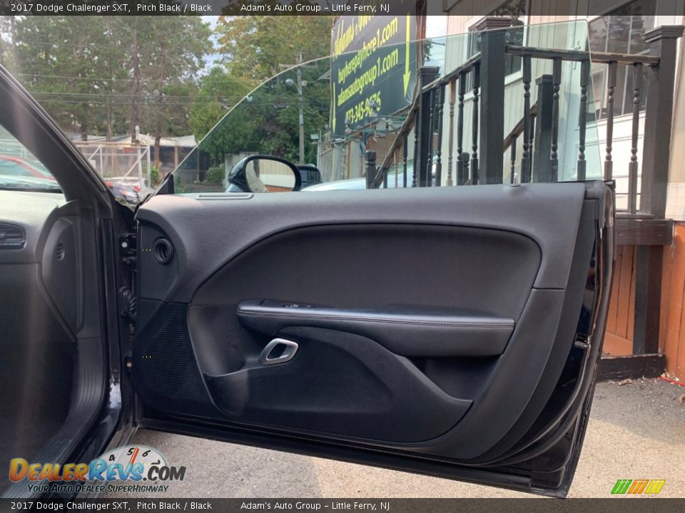 2017 Dodge Challenger SXT Pitch Black / Black Photo #21