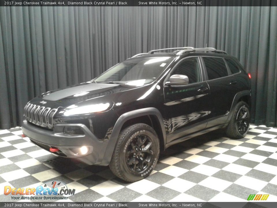 2017 Jeep Cherokee Trailhawk 4x4 Diamond Black Crystal Pearl / Black Photo #2