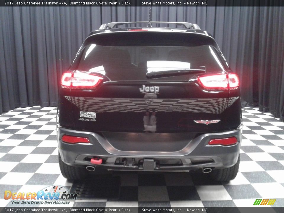 2017 Jeep Cherokee Trailhawk 4x4 Diamond Black Crystal Pearl / Black Photo #7