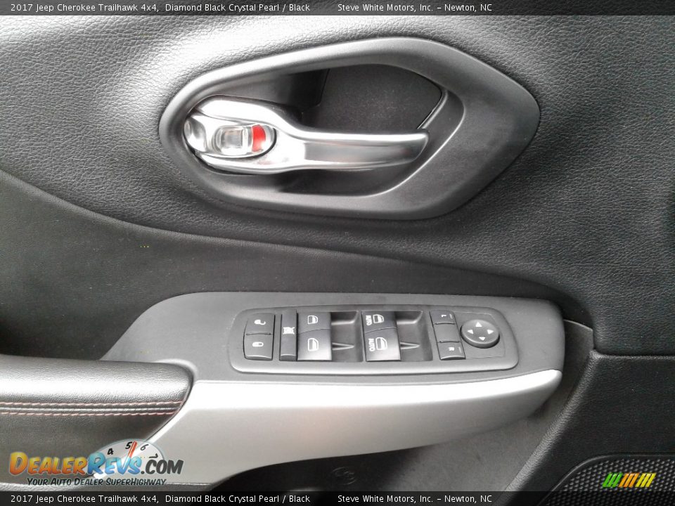 2017 Jeep Cherokee Trailhawk 4x4 Diamond Black Crystal Pearl / Black Photo #9