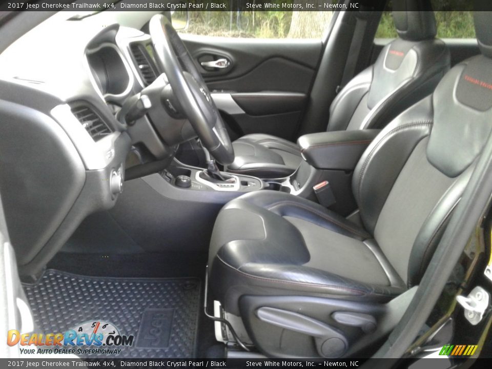 2017 Jeep Cherokee Trailhawk 4x4 Diamond Black Crystal Pearl / Black Photo #10