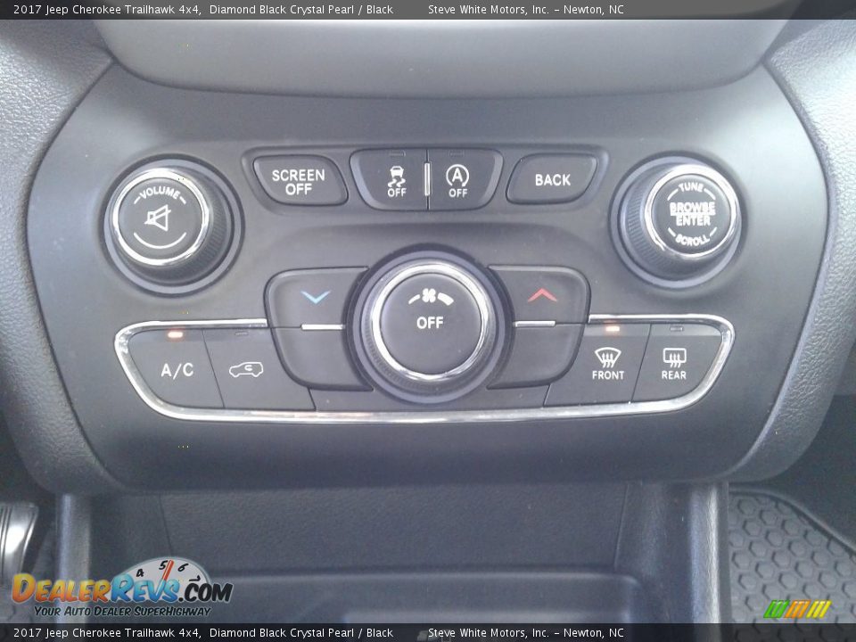 2017 Jeep Cherokee Trailhawk 4x4 Diamond Black Crystal Pearl / Black Photo #24