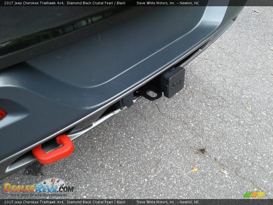 2017 Jeep Cherokee Trailhawk 4x4 Diamond Black Crystal Pearl / Black Photo #29
