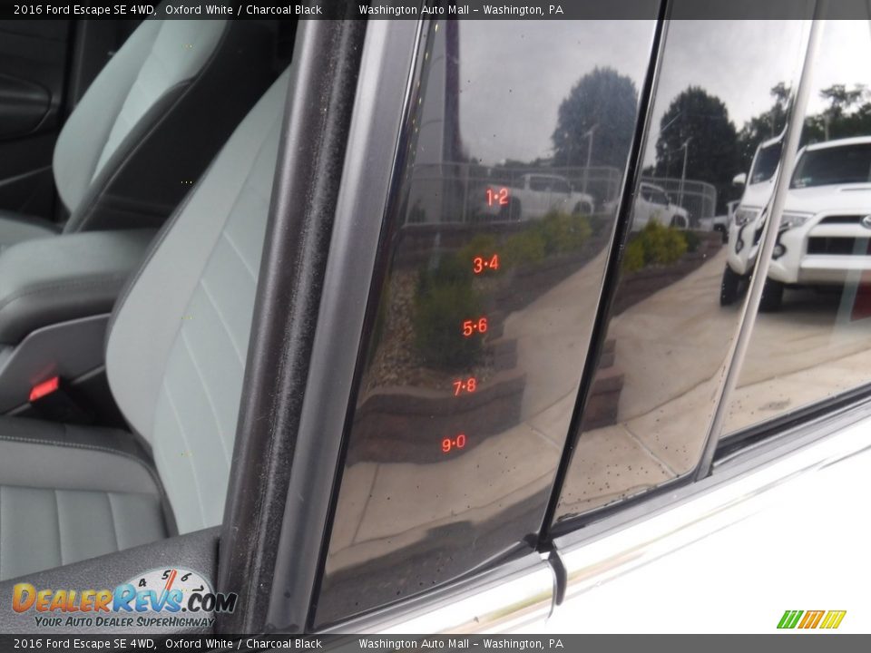 2016 Ford Escape SE 4WD Oxford White / Charcoal Black Photo #8