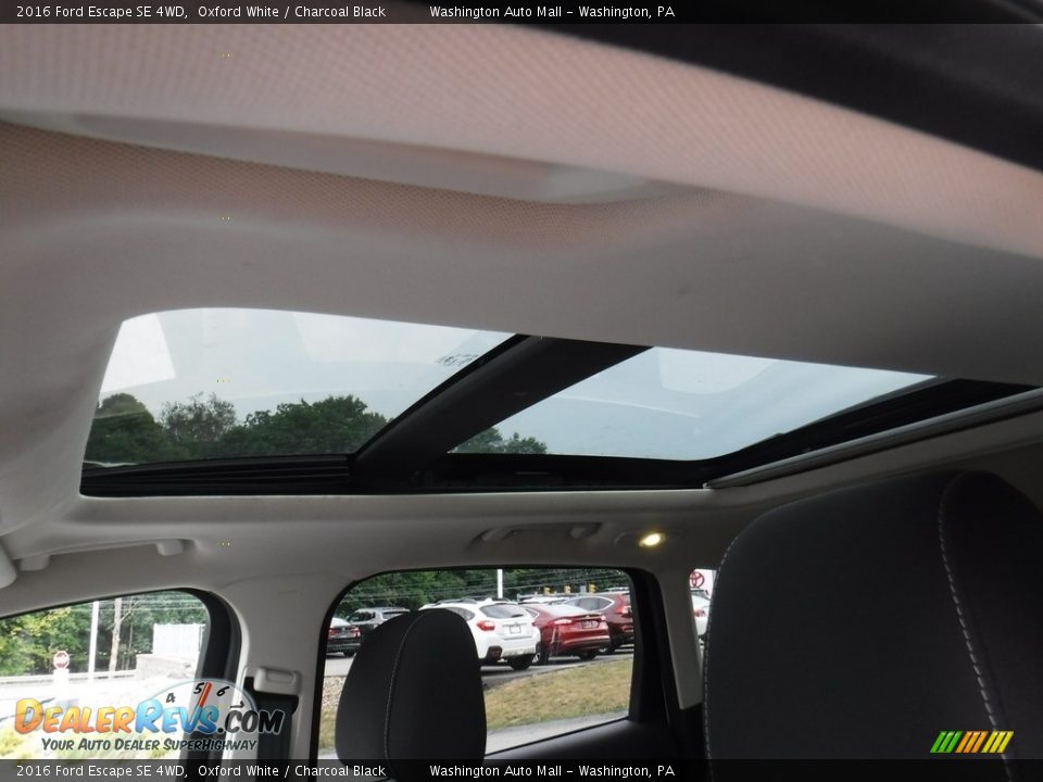 2016 Ford Escape SE 4WD Oxford White / Charcoal Black Photo #13