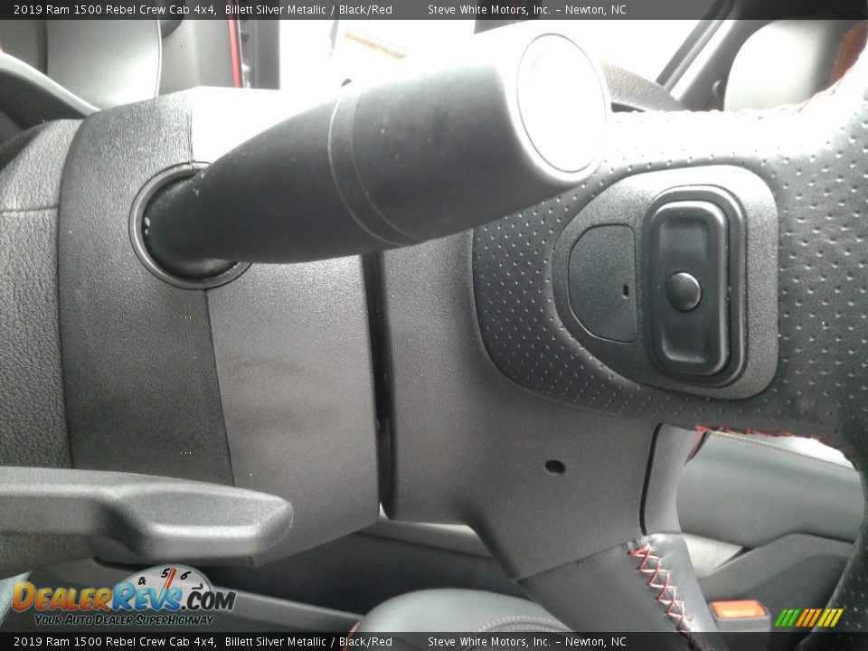 2019 Ram 1500 Rebel Crew Cab 4x4 Billett Silver Metallic / Black/Red Photo #18