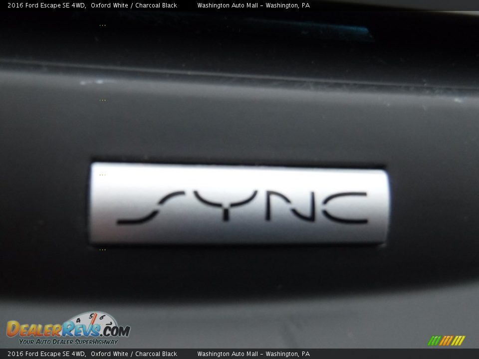 2016 Ford Escape SE 4WD Oxford White / Charcoal Black Photo #21