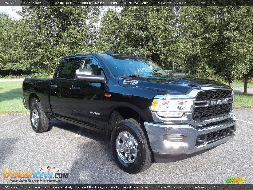 2019 Ram 2500 Tradesman Crew Cab 4x4 Diamond Black Crystal Pearl / Black/Diesel Gray Photo #4