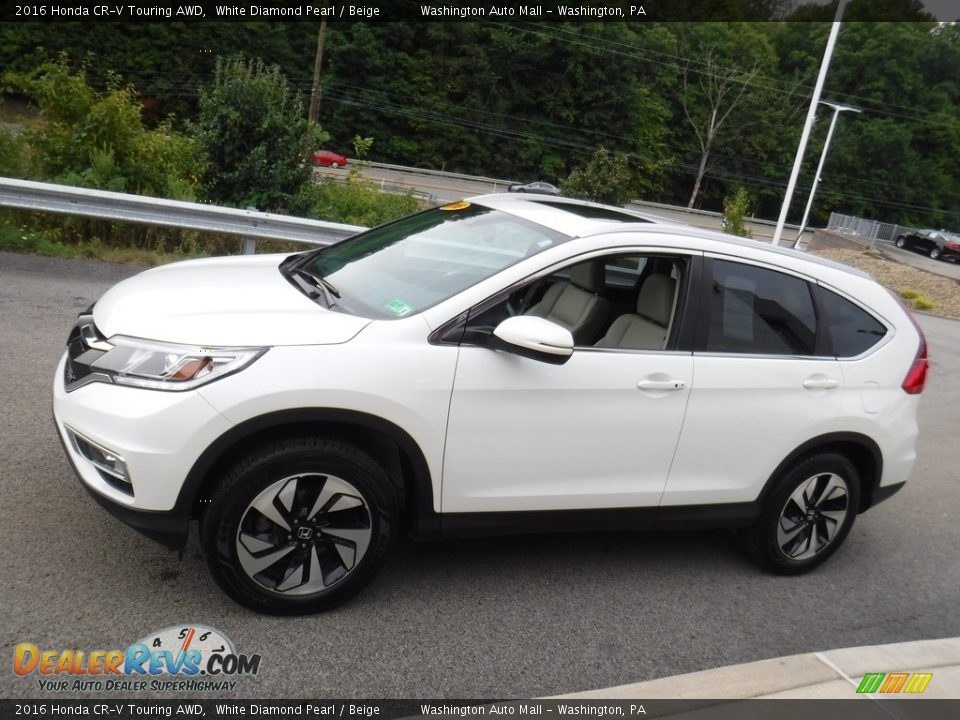 2016 Honda CR-V Touring AWD White Diamond Pearl / Beige Photo #7
