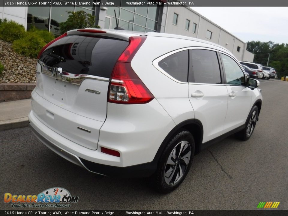 2016 Honda CR-V Touring AWD White Diamond Pearl / Beige Photo #10