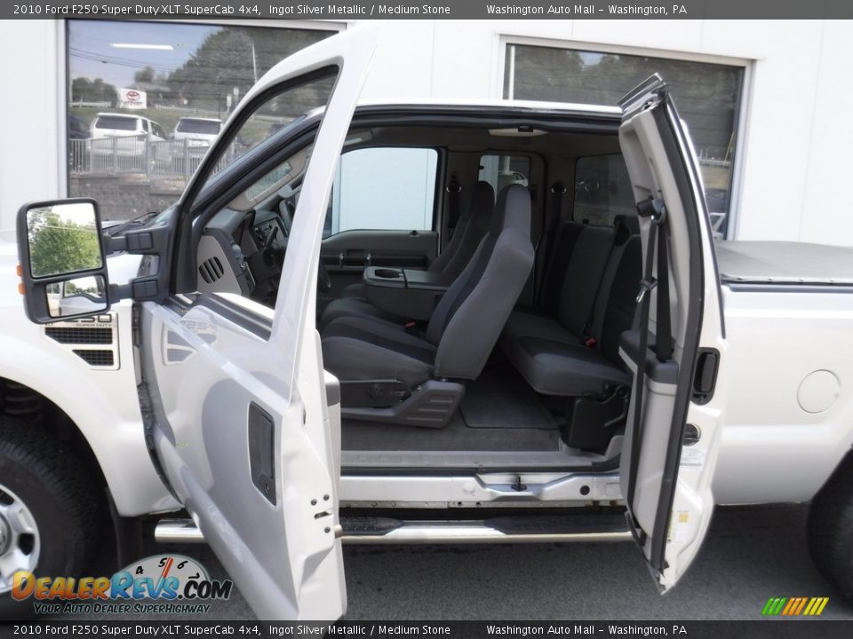 2010 Ford F250 Super Duty XLT SuperCab 4x4 Ingot Silver Metallic / Medium Stone Photo #12