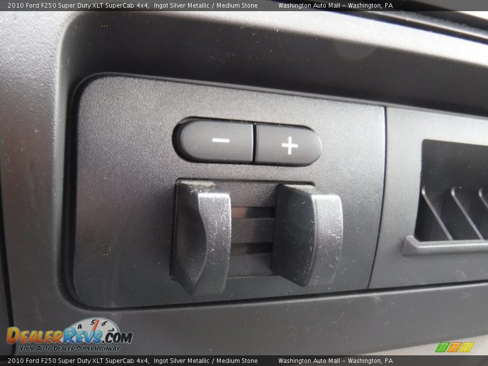 2010 Ford F250 Super Duty XLT SuperCab 4x4 Ingot Silver Metallic / Medium Stone Photo #19