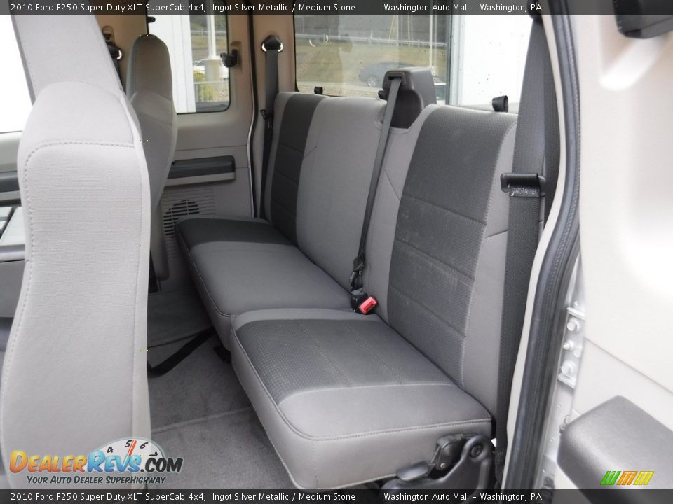 2010 Ford F250 Super Duty XLT SuperCab 4x4 Ingot Silver Metallic / Medium Stone Photo #25